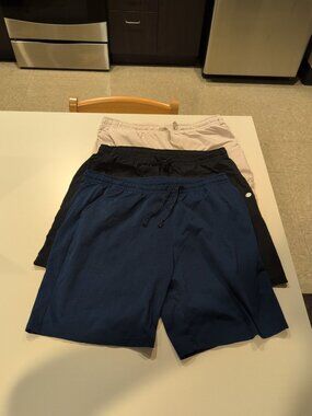 Gradual Lot Of 3 Shorts Women's XL White Black Navy Athleisure Sports Drawstring